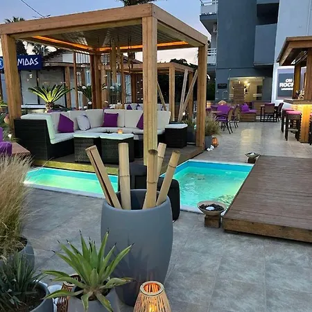 Faliro Hotell *