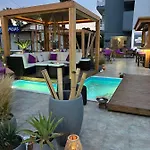 Faliro Hotel *